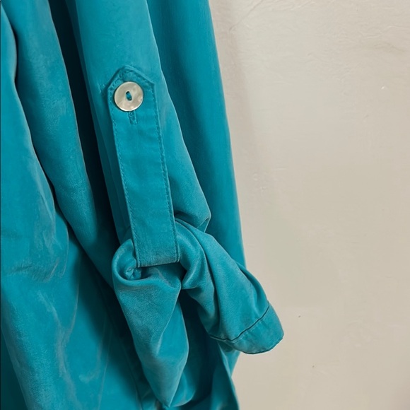Teal Button-Up Women's Top - Picture 3 of 5